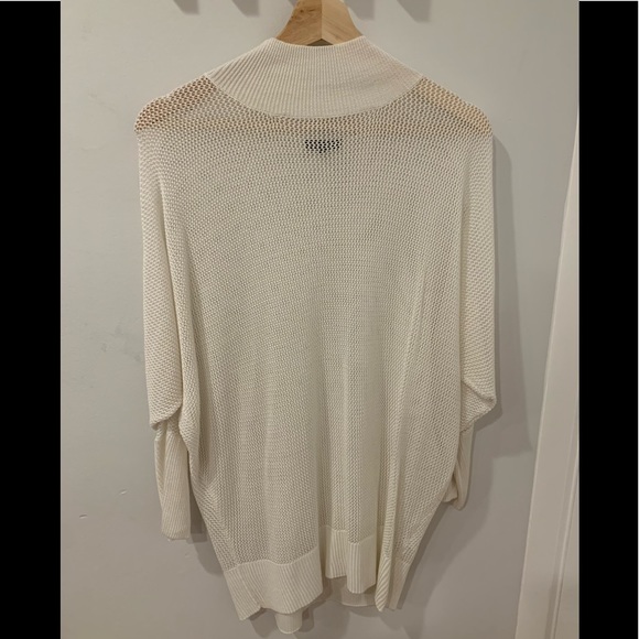 Off white knit style sweater - Picture 1 of 2